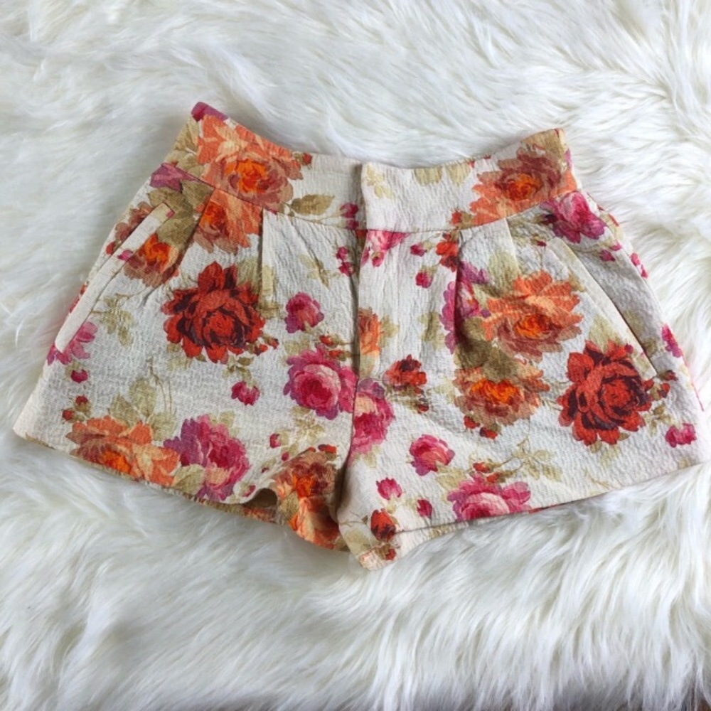 ZARA || floral shorts